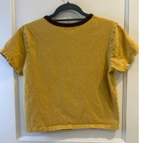 Uniqlo Peanuts Size Small Peanuts Gang Graphic Tee Snoopy Lucy Charlie Brown - Picture 3 of 5